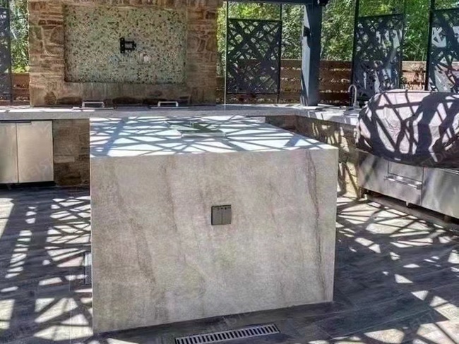 Perla Venata Quartzite Island