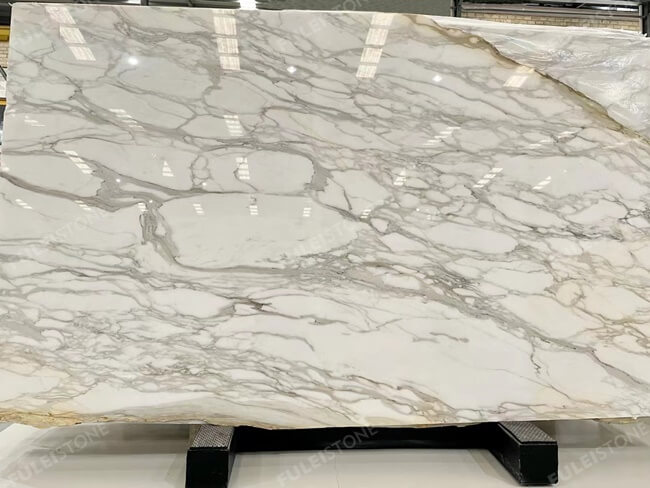 Calacatta Borghini marble