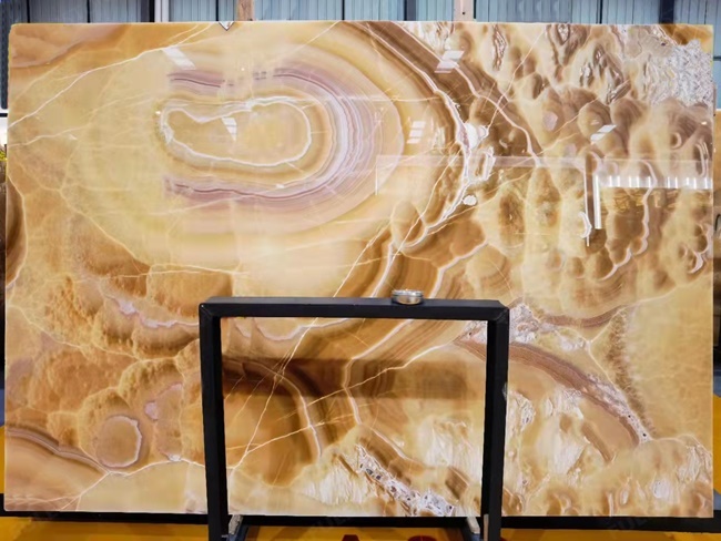 Onyx Miele with big veins
