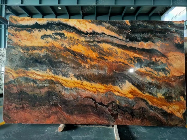 Jacaranda quartzite with slopping veins