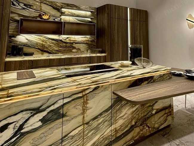 Calacatta Fabbricotti Marble Kitchen Countertop (1)