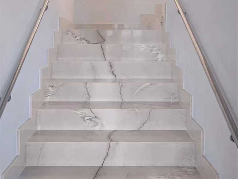 bianco superiore quartzite staircase