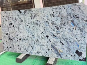 Ice Pearl Granite Slab with Blue Bling Block1
